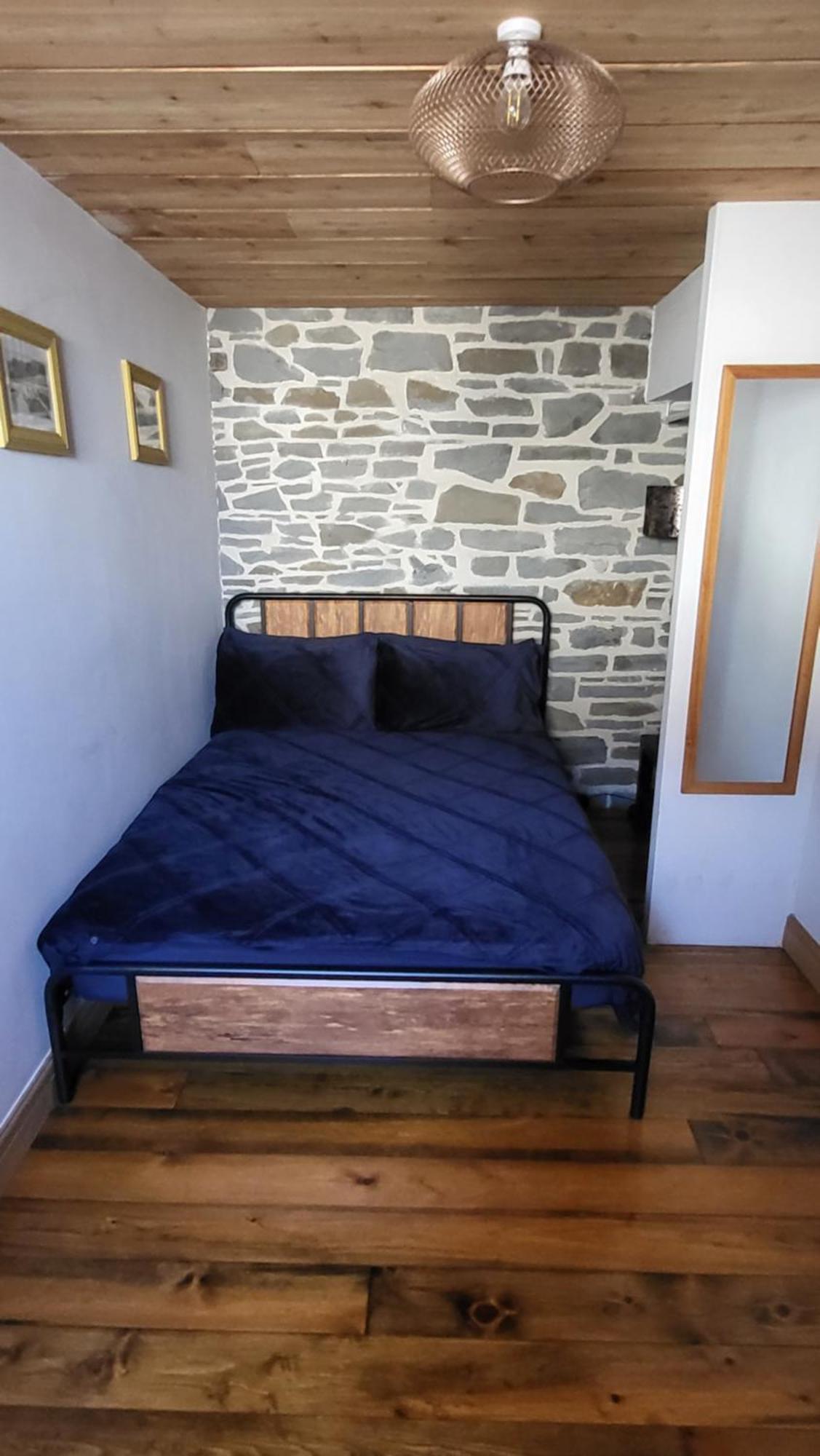 Ty Taf 2 Bed Cottage With Deck & Easy Transport Links Cardiff Kültér fotó